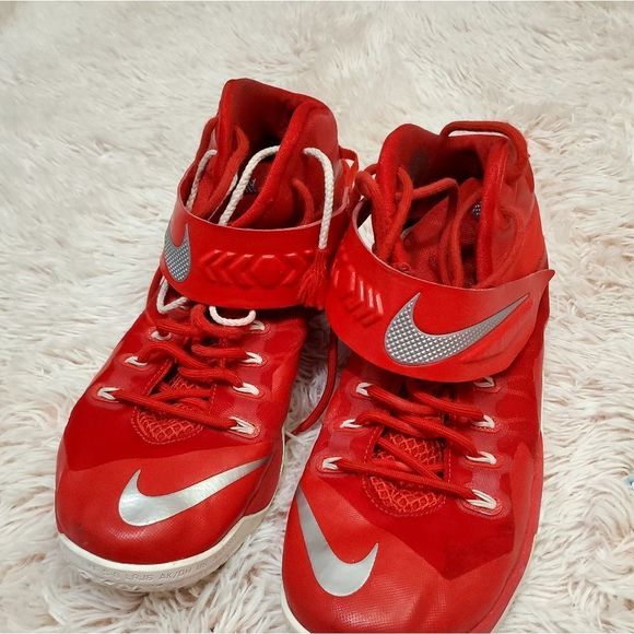 Nike ZOOM LeBron Soldier Red and White High Top Basketball Shoe Size 15 main image 6